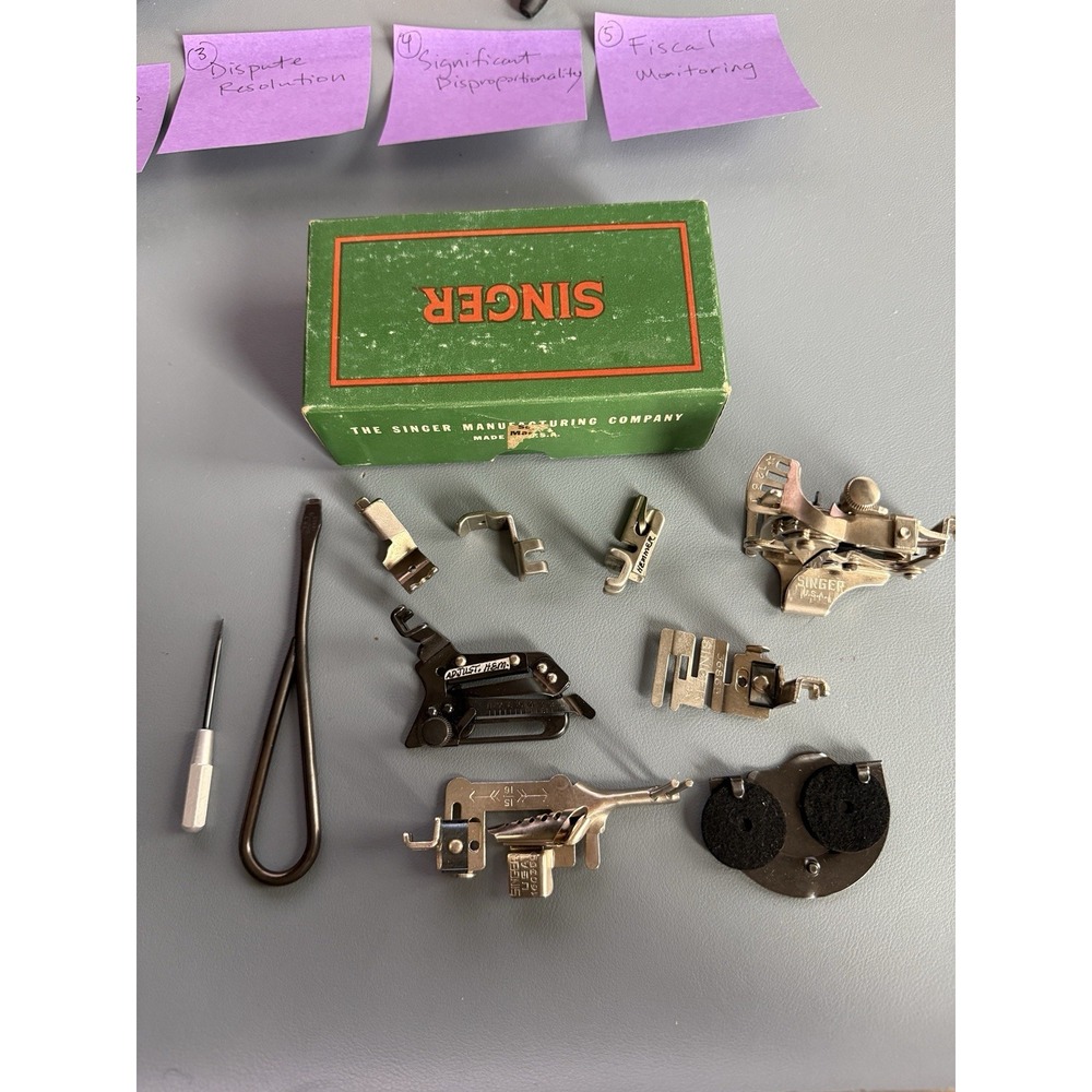 Vintage Singer Sewing Machine Attachments Set 160809 Original Green Box Low